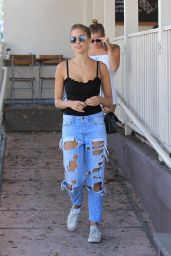 Kara Del Toro in Ripped Jeans - Lunch at Le Pain Quotidien in Hollywood 08/21/2017