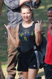 Kate Hudson -"Sister" Movie Set in Los Angeles 08/21/2017