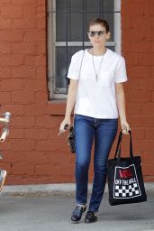 Kate Mara - Out for Lunch With Friends at Cafe Gratitude in Beverly Hills 08/24/2017