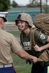 Kate Upton - Marine Workout in Detroit 08/22/2017