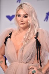 Kesha – MTV Video Music Awards in Los Angeles 08/27/2017