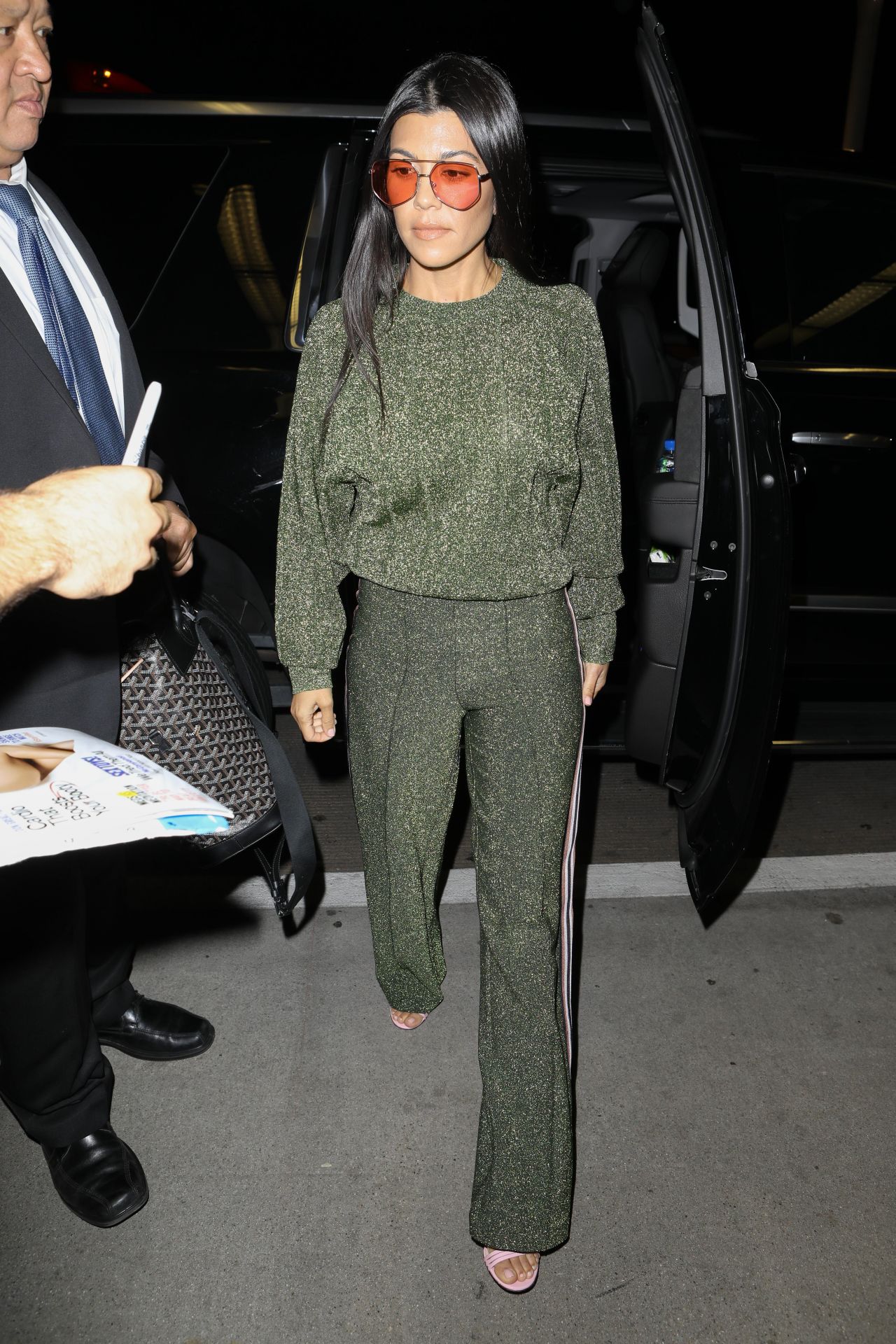 Kourtney Kardashian Lax Airport October 1, 2017 – Star Style