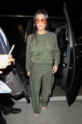 Khloé & Kourtney Kardashian - Leaving LAX Airport in LA 08/02/2017