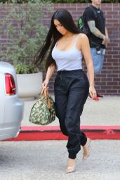 Kim Kardashian - Stepped Out For a Lesiurely Lunch in Studio City 08/24/2017