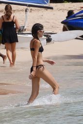 Kim Turnbull in Bikini at the Beach in Barbados 08/01/2017