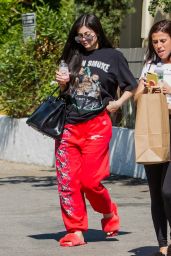 Kylie Jenner Street Style - Blue Table in Los Angeles 08/04/2017