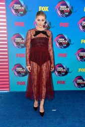 Lili Reinhart – Teen Choice Awards in Los Angeles 08/13/2017