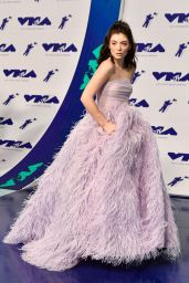 Lorde – MTV Video Music Awards in Los Angeles 08/27/2017