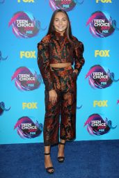 Maddie Ziegler – Teen Choice Awards in Los Angeles 08/13/2017
