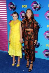 Maddie Ziegler – Teen Choice Awards in Los Angeles 08/13/2017