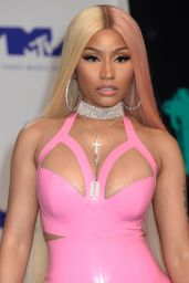 Nicki Minaj – MTV Video Music Awards in Los Angeles 08/27/2017