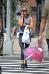 Nina Agdal - Buying Food After Workout in Tribeca, NYC 08/10/2017