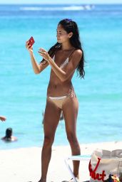 Olivia Pascale Hot in Bikini - Beach in Miami 08/30/2017