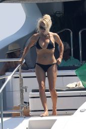 Pamela Anderson in a Black Bikini - French Riviera 08/04/2017