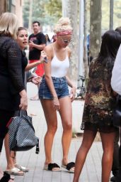 Pixie Lott Leggy in Jeans Shorts - Barcelona 08/28/2017