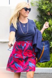 Reese Witherspoon All Smiles - Out in Los Angeles 08/15/2017