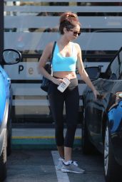 Sarah Hyland in Tights - Leaving the Gym in Los Angeles 08/30/2017