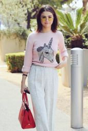 Selena Gomez Cute Style - Los Angeles 08/23/2017