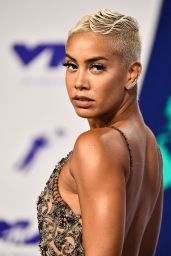 Sibley Scoles – MTV Video Music Awards in Los Angeles 08/27/2017