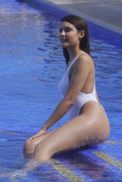 Tao Wickrath Shows Off Her Curves in White Swimsuit in Miami 08/02/2017