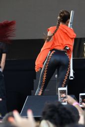 Tinashe - Performs at Billboard Hot 100 Fest in New York 08/19/2017
