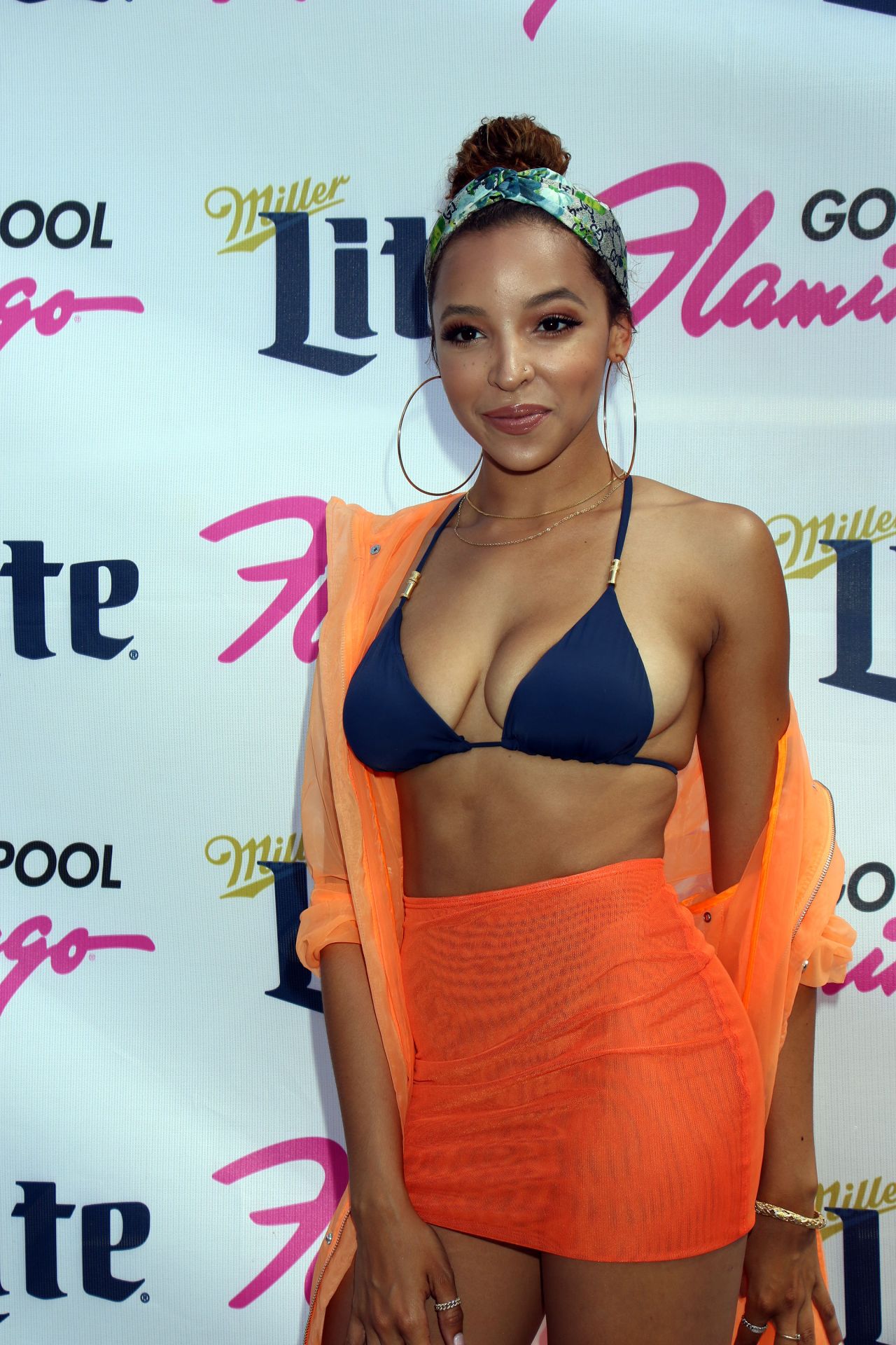 tinashe-performs-live-at-go-pool-inside-flamingo-hotel-casino-in-las-vegas-08-12-2017-4.jpg