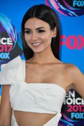 Victoria Justice – Teen Choice Awards in Los Angeles 08/13/2017
