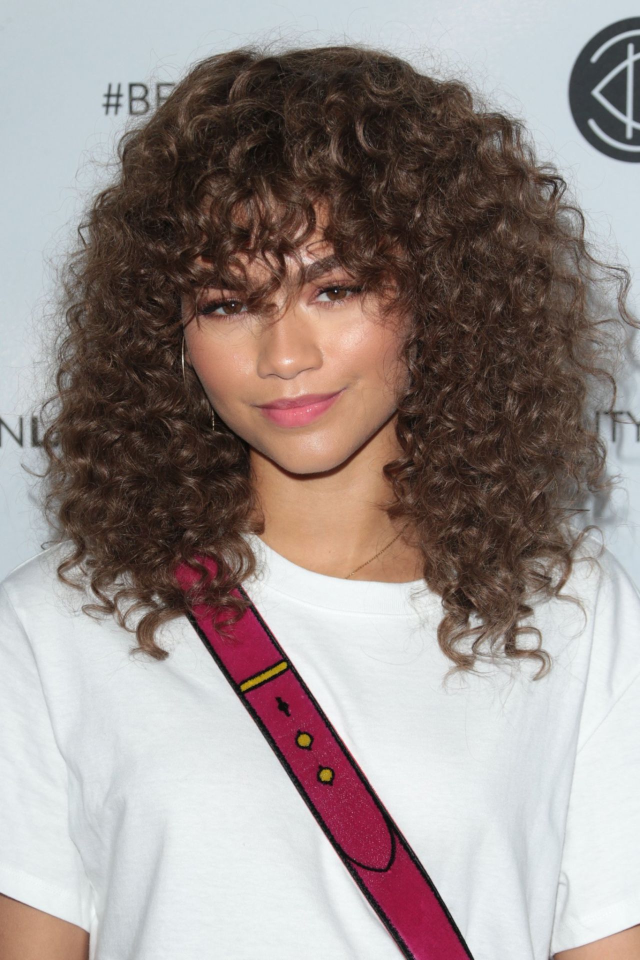 Zendaya – Beautycon Festival in Los Angeles 08/12/2017 • CelebMafia