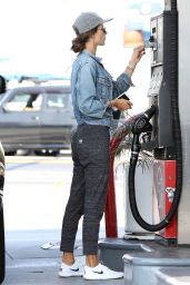 Alessandra Ambrosio at the Gas Pump in Brentwood 09/08/2017