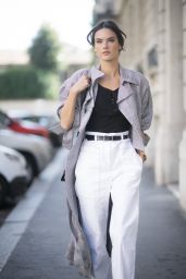 Alessandra Ambrosio is Looking All Stylish - Milan, Italy 09/20/2017