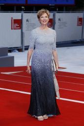 Annette Bening – Venice Film Festival Closing Ceremony 09/09/2017