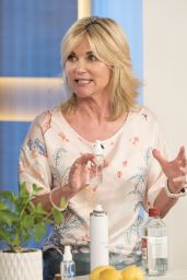 Anthea Turner - "This Morning" TV Show in London 09/01/2017