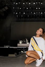 Ariana Grande - Social Media Pics 09/21/2017