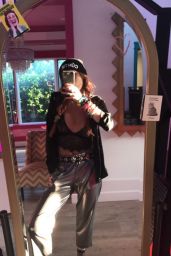 Bella Thorne - Social Media Pics 09/23/2017