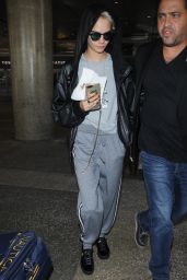 Cara Delevingne - Arrives at LAX in Los Angeles 09/20/2017