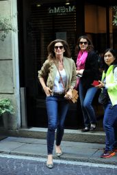 Cindy Crawford - Shopping and Out to Lunch With Roberta Armani and Friends in Downtown Milan 09/20/2017