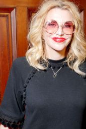 Courtney Love – Marc Jacobs Fashion Show in New York 09/13/2017