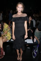 Dylan Penn – Marchesa Fashion Show in New York 09/13/2017