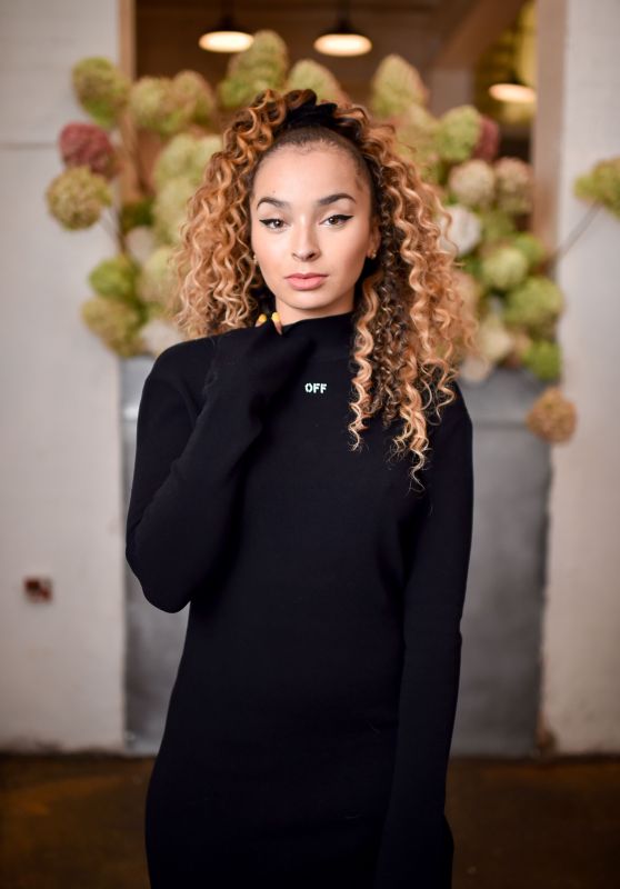 Ella Eyre – Off White x Mytheresa.com Event in London 09/17/2017