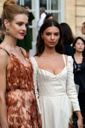Emily Ratajkowski - Christian Dior Fashion Show in Paris 09/26/2017