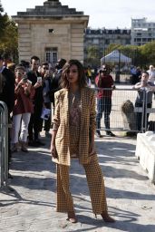 Emily Ratajkowski - Nina Ricci Fashion Show Arrivals, Paris 09/29/2017
