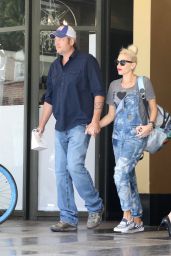 Gwen Stefani - Out in Beverly Hills 09/20/2017