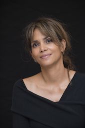 Halle Berry – “Kingsman: The Golden Circle” Press Conference in London 09/18/2017