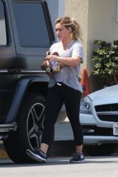 Hilary Duff - Gets a Parking Ticket in LA 09/08/2017