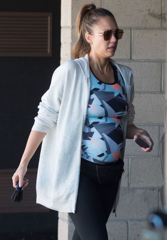 Jessica Alba - Leaving the Gym in Los Angeles 09/23/2017