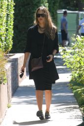 Jessica Alba Looks Stylish - West Hollywood 09/24/2017