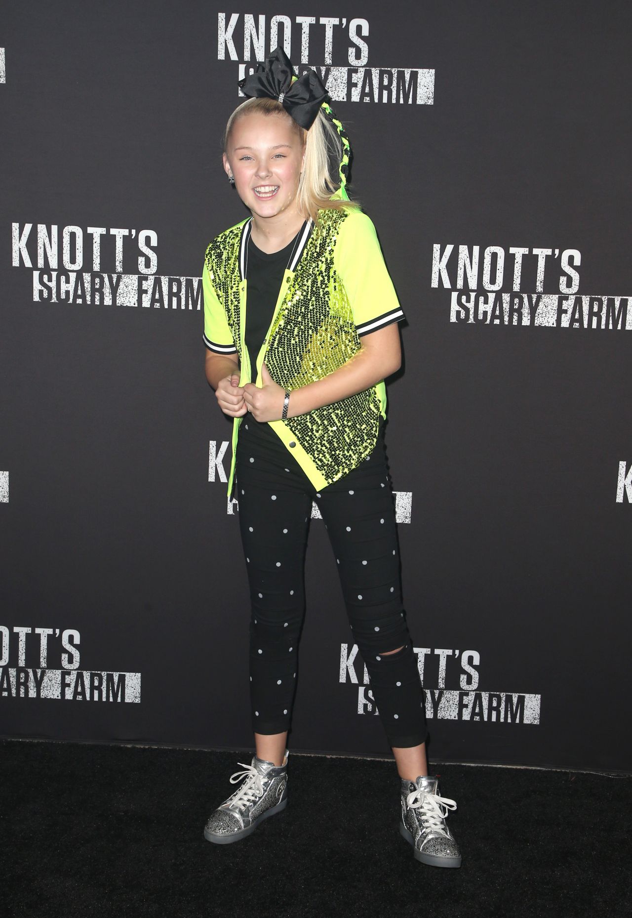 Jojo Siwa – Knott’s Scary Farm Celebrity Night in Buena Park CA 09/29