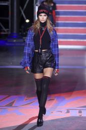 Josephine Skriver – Tommy Hilfiger Fashion Show in London 09/19/2017