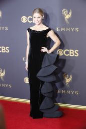 Julie Bowen – Emmy Awards in Los Angeles 09/17/2017