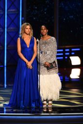 Kaitlin Olson – Emmy Awards in Los Angeles 09/17/2017